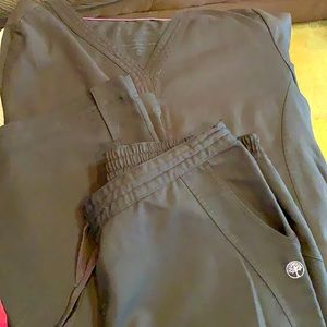 Purple label black scrubs 🤗